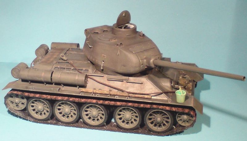 T-34/85 in 1:16